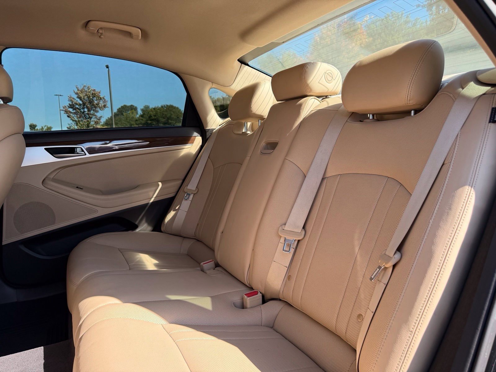 Used 2015 Hyundai Genesis 3.8 RWD image 29
