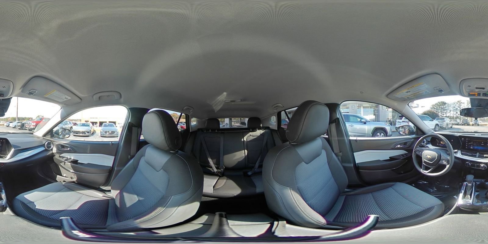 Used 2025 Chevrolet Trax LT image 41