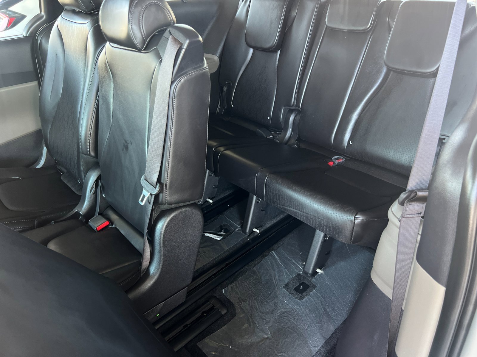 New 2026 Kia Carnival EX image 16