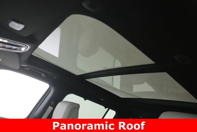 Used 2025 Jeep Wagoneer L Series III w/ Premium Group I image 19