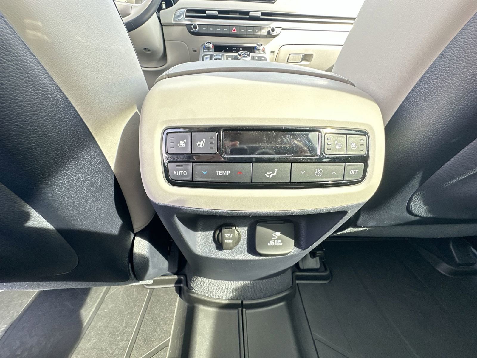 Used 2024 Hyundai Palisade Calligraphy image 22