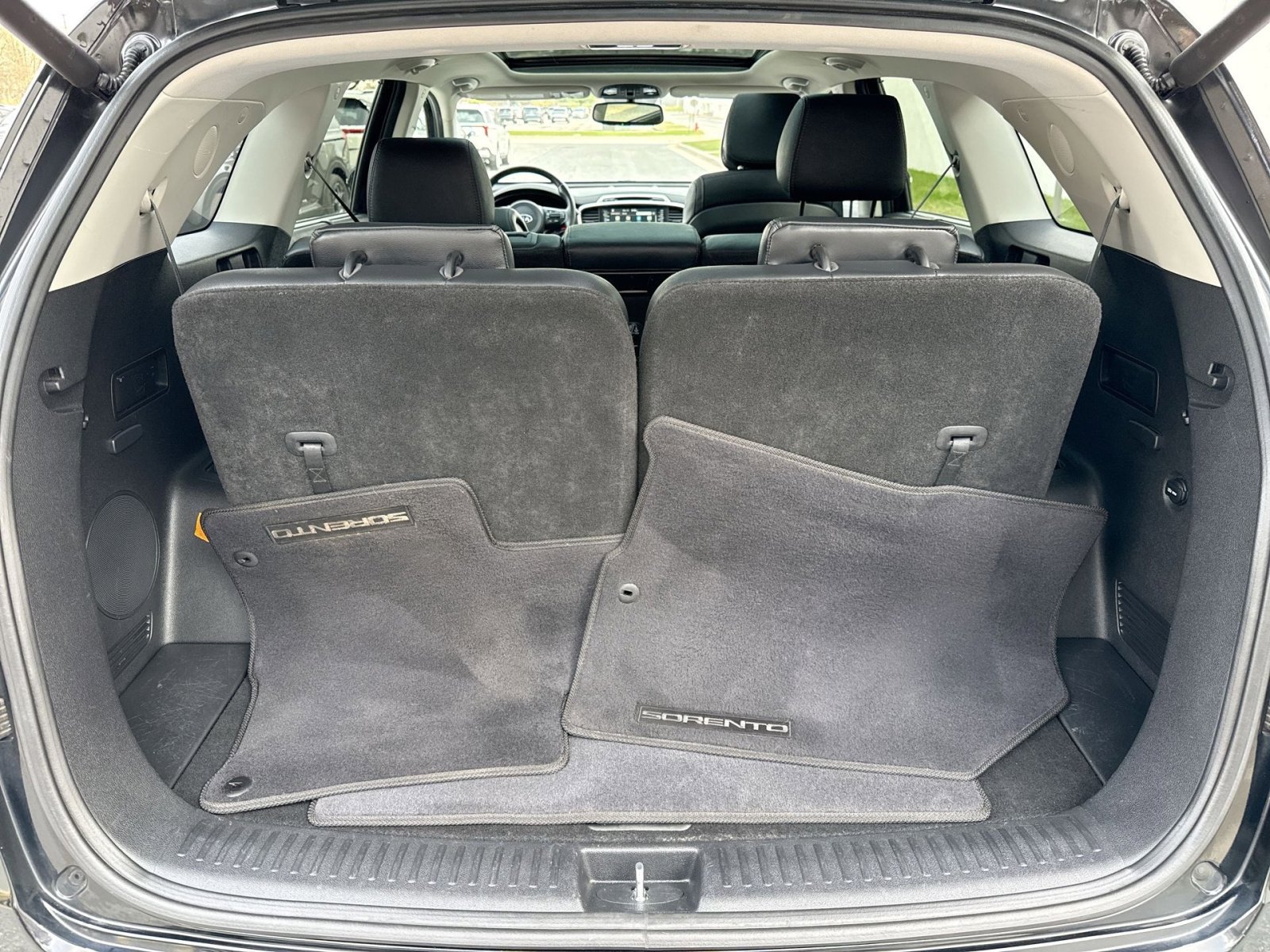 Used 2016 Kia Sorento EX w/ EX Touring Package image 24