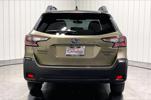 Used 2025 Subaru Outback Onyx Edition AWD/4WD image 4