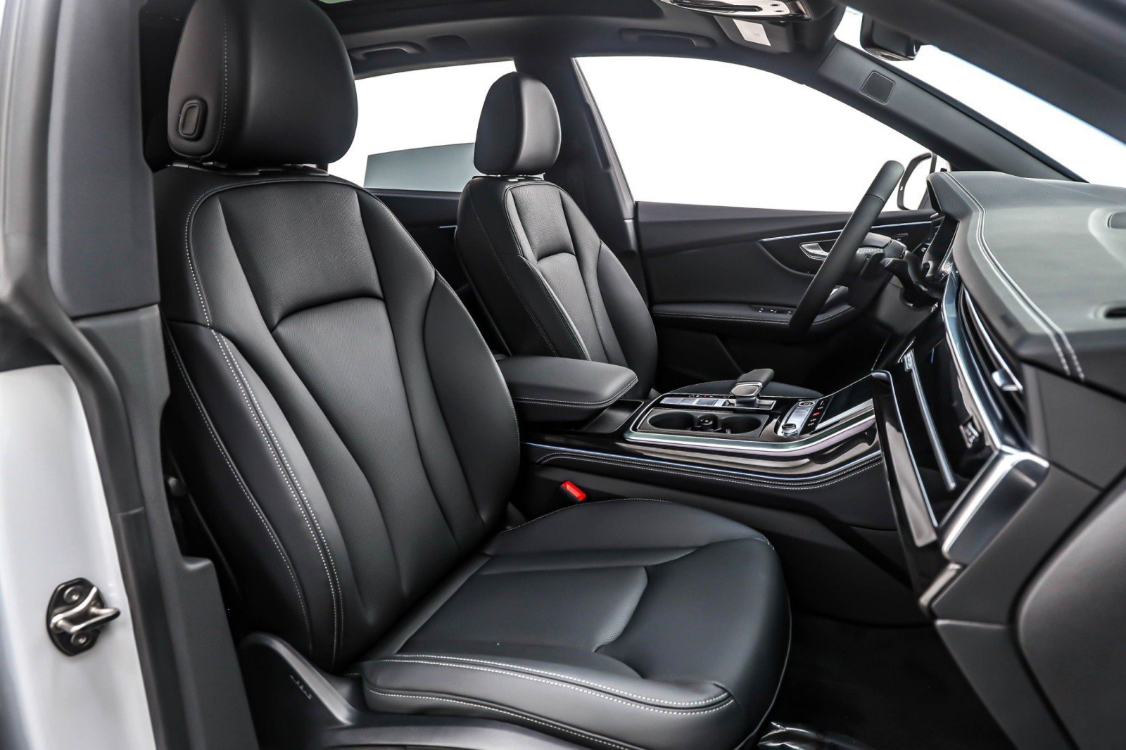 New 2026 Audi Q8 Premium Plus AWD/4WD image 7