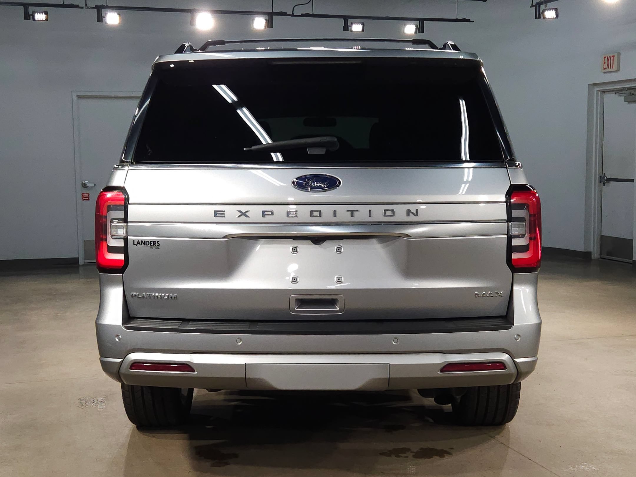 Used 2023 Ford Expedition Max Platinum AWD/4WD image 6