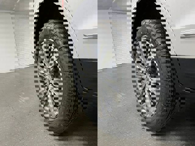 New 2026 Cadillac XT5 Premium Luxury w/ LPO, Floor Liner Package AWD/4WD image 12