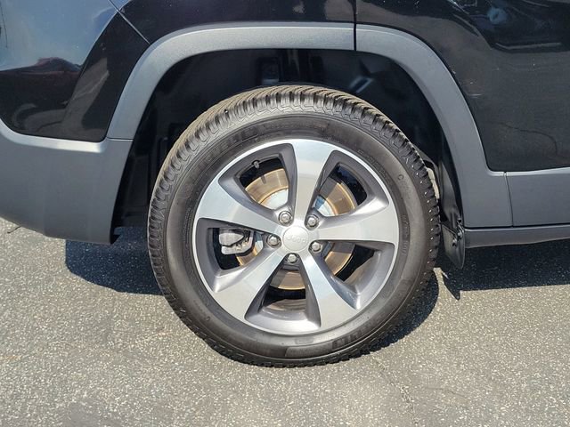 Certified 2019 Jeep Cherokee Limited FWD image 6