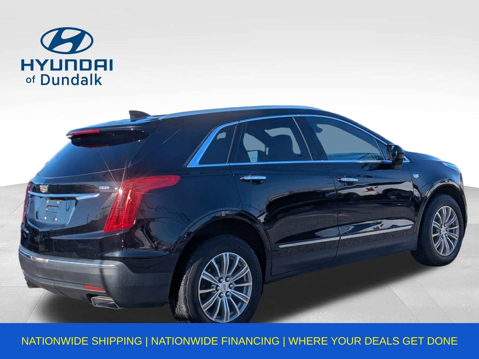 Used 2017 Cadillac XT5 Luxury w/ Driver Awareness Package image 8