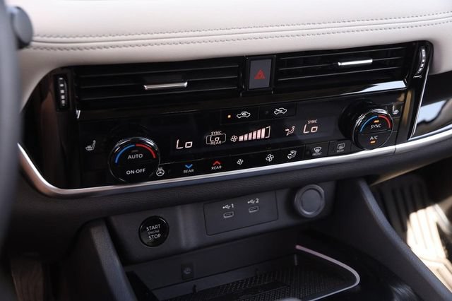 Certified 2025 Nissan Rogue SL w/ SL Premium Package FWD image 19