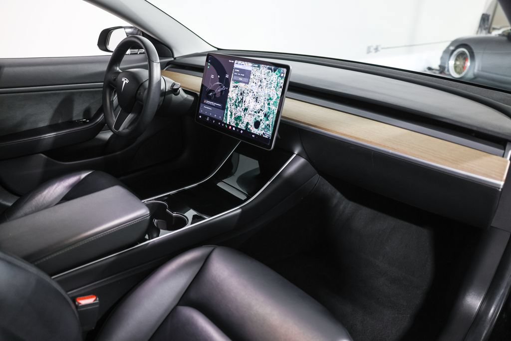 Used 2019 Tesla Model 3 Standard Range Plus RWD image 19