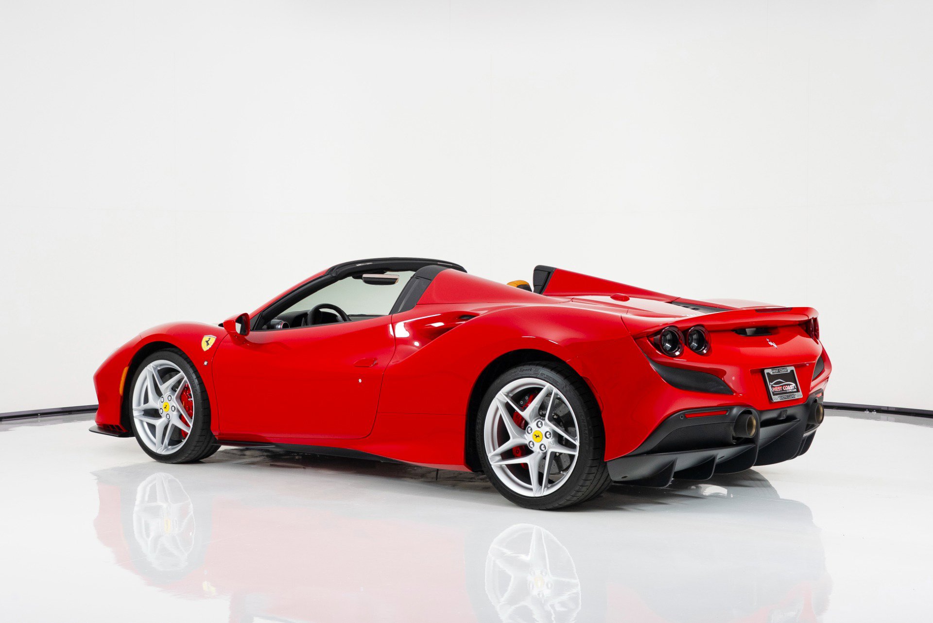 Used 2021 Ferrari F8 Tributo image 5