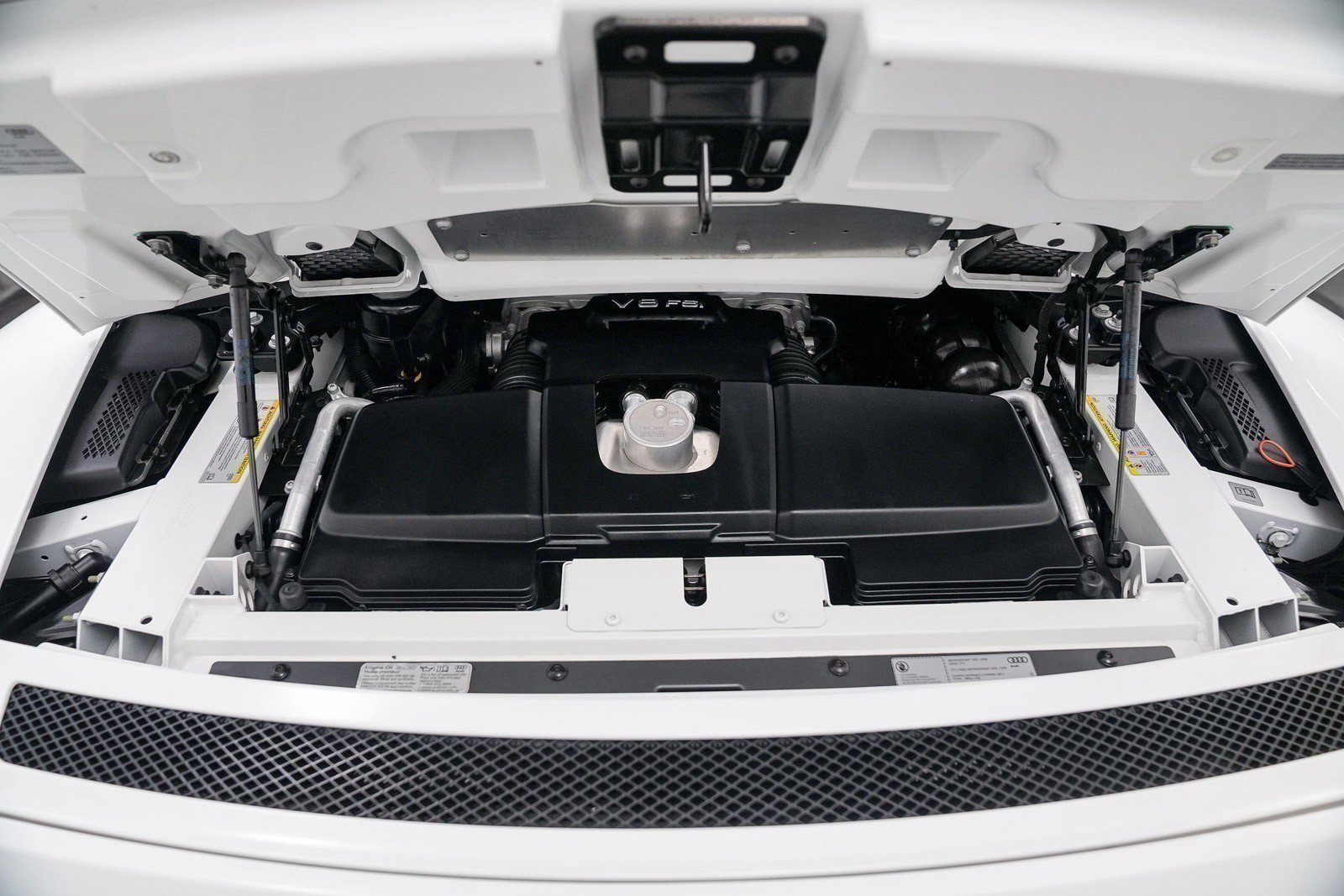 Used 2015 Audi R8 V8 image 42