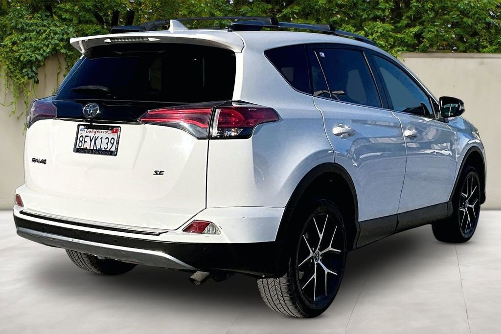 Used 2018 Toyota RAV4 SE w/ Advanced Technology Package image 5