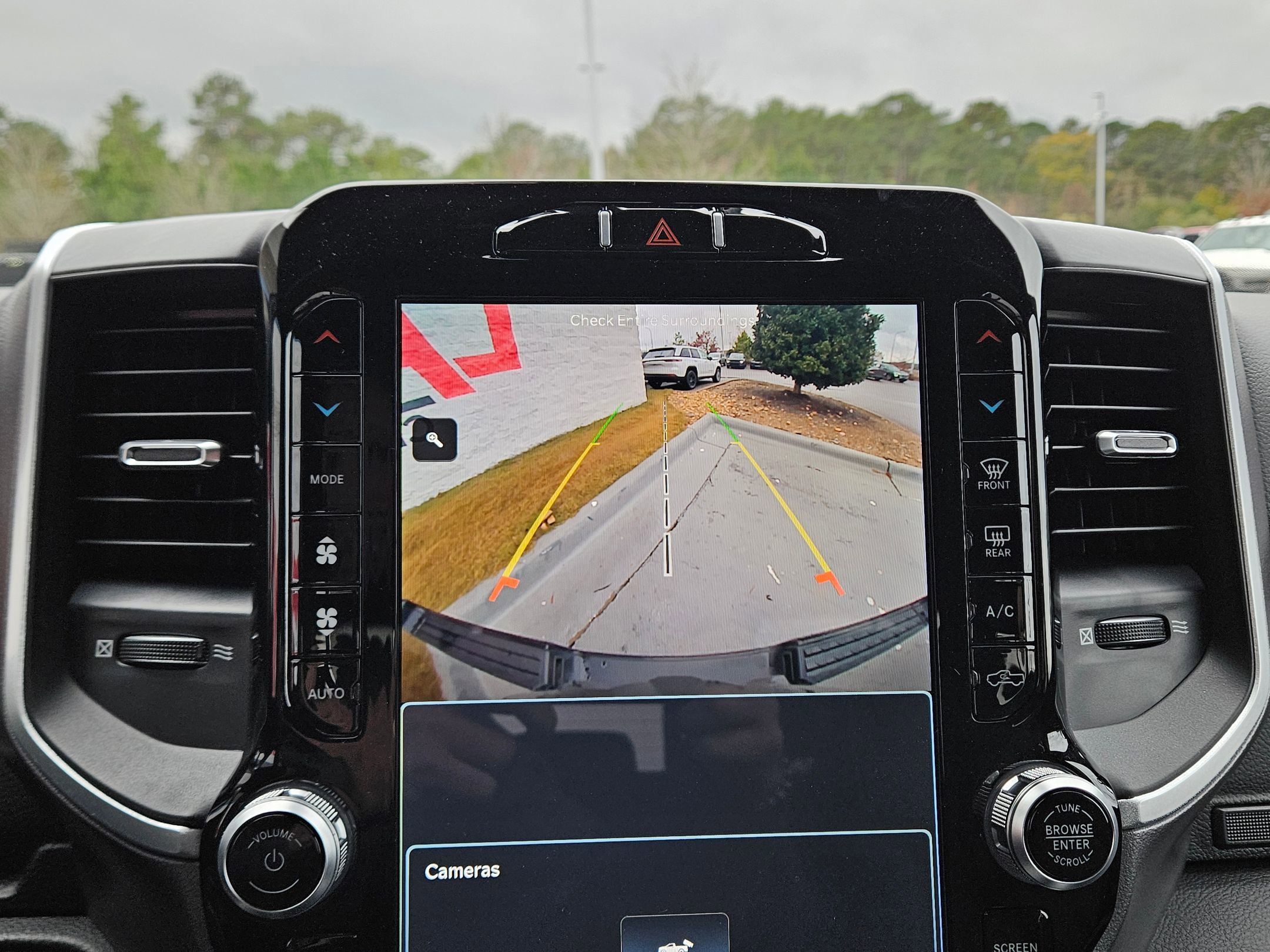 Used 2023 RAM 1500 Big Horn image 32