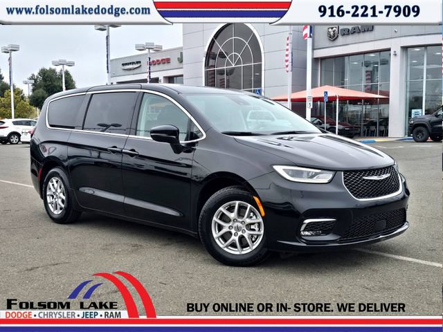 Certified 2024 Chrysler Pacifica Touring-L