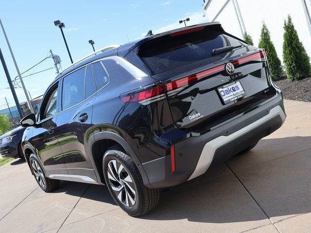Used 2025 Volkswagen Tiguan S AWD/4WD image 5