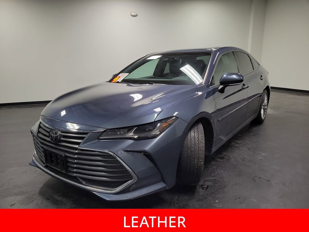 Used 2019 Toyota Avalon XLE image 4