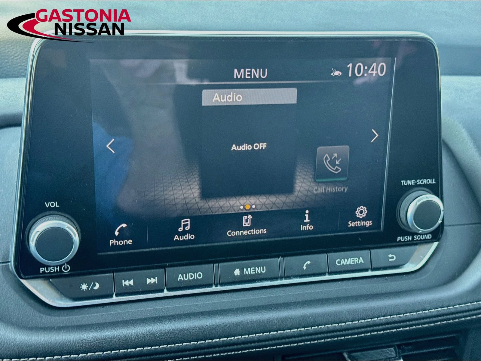 Used 2025 Nissan Rogue SV FWD image 19