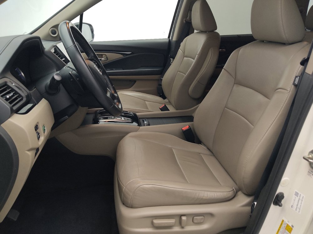 Used 2019 Honda Pilot Touring image 17