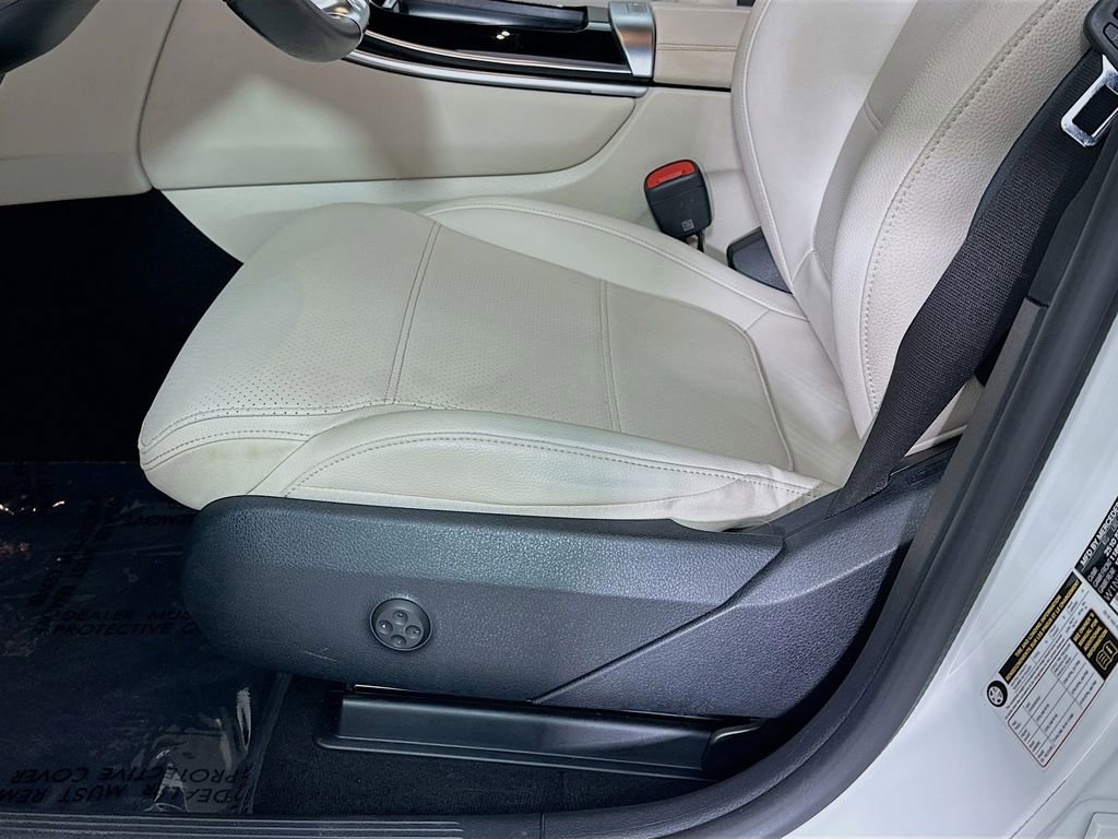 Used 2023 Mercedes-Benz GLC 300 4MATIC image 22