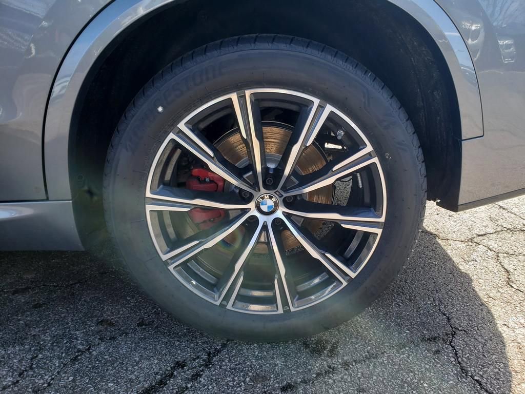 New 2026 BMW X5 xDrive40i w/ M Sport Package image 12