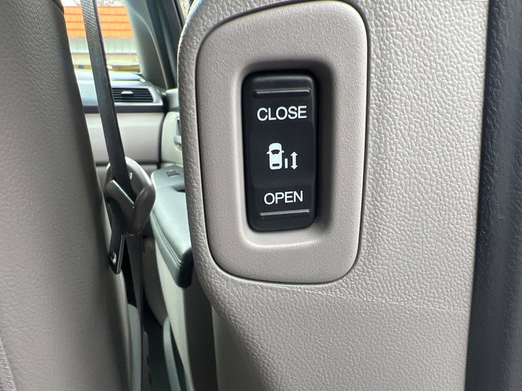 Used 2012 Honda Odyssey EX-L image 20