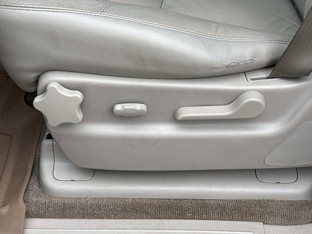 Used 2012 Chevrolet Tahoe LT w/ All-Star Edition RWD image 11