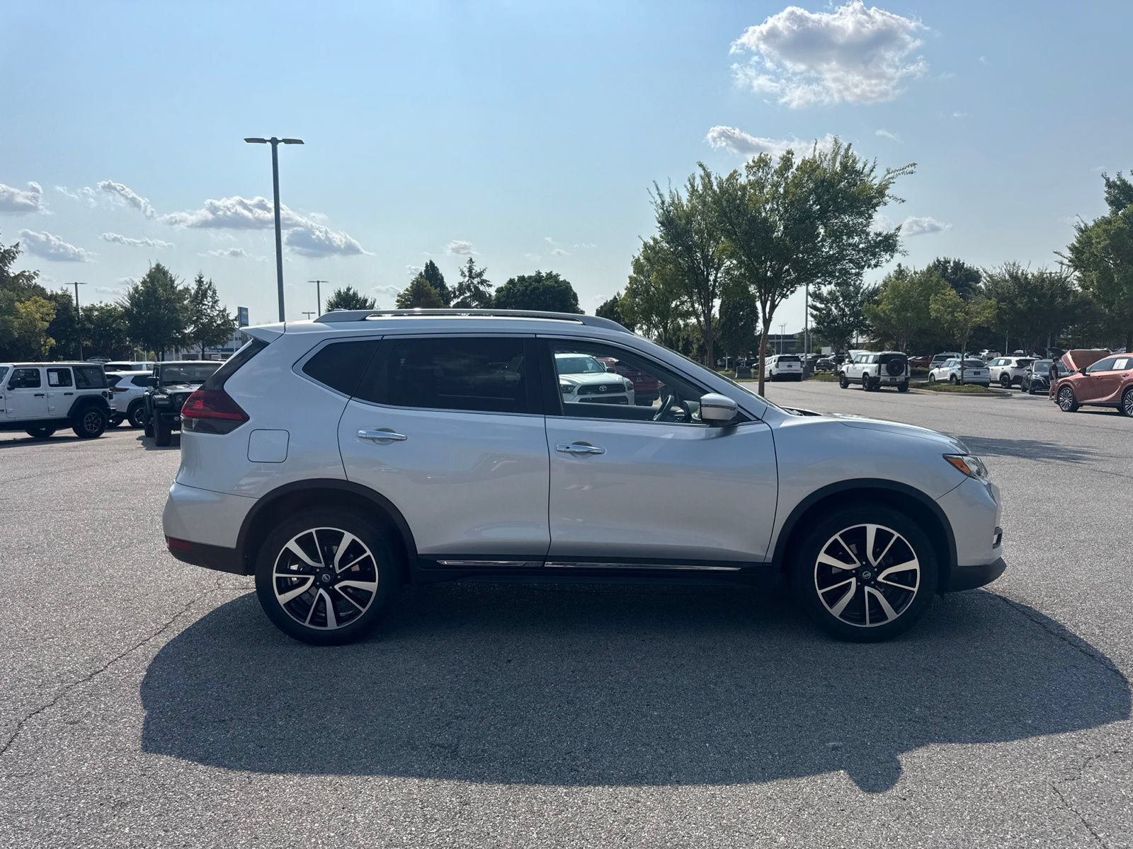 Used 2019 Nissan Rogue SL AWD/4WD image 4