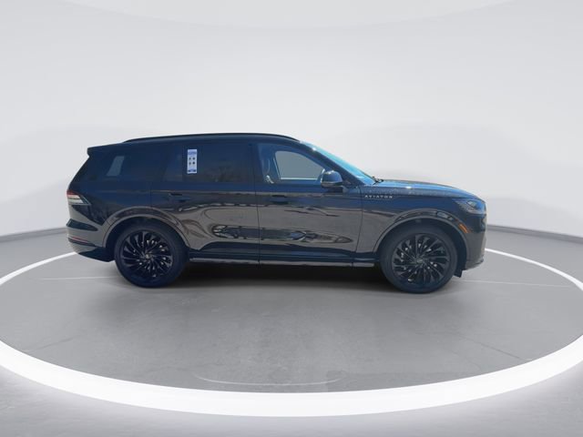 New 2026 Lincoln Aviator Reserve w/ Jet Appearance Package RWD image 5