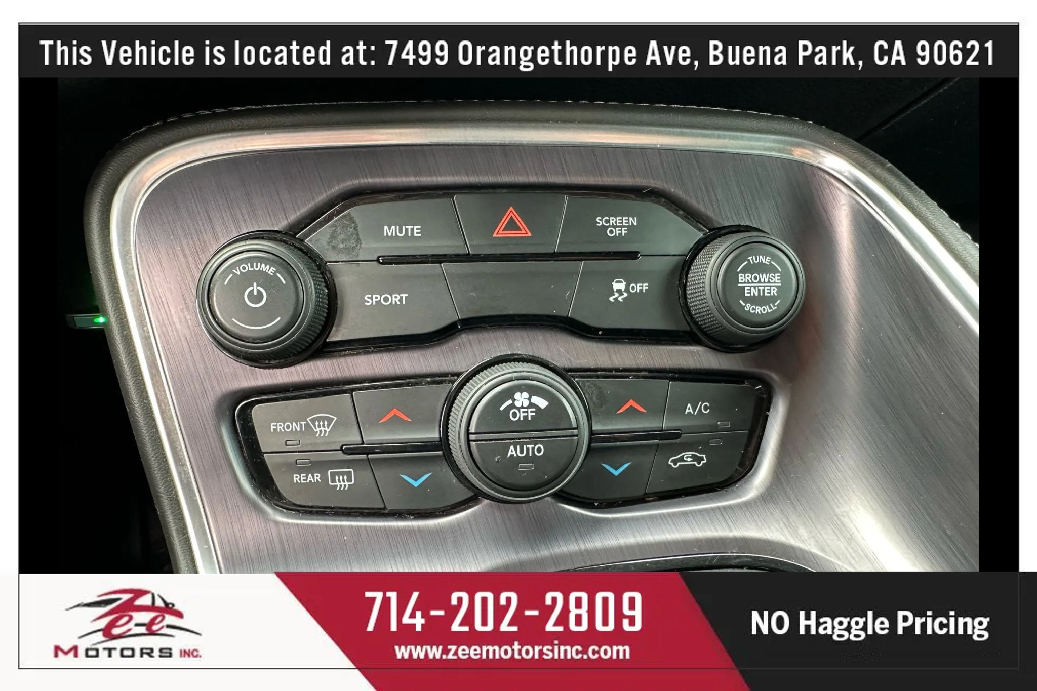 Used 2018 Dodge Challenger SXT image 33