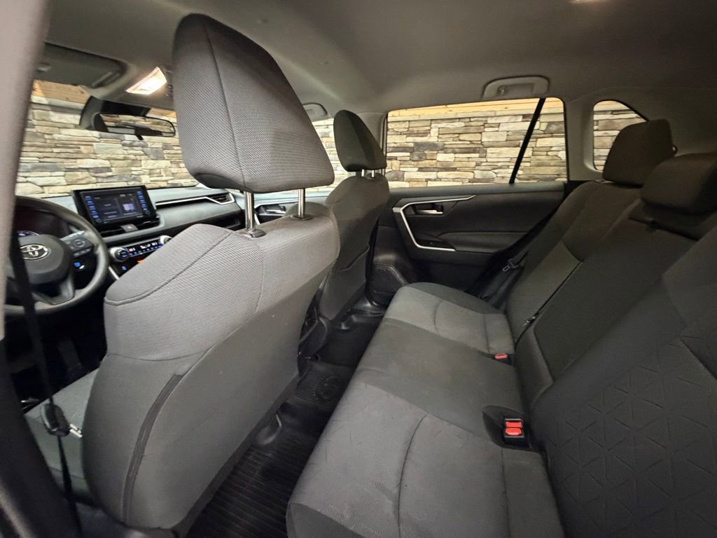 Used 2022 Toyota RAV4 XLE image 26