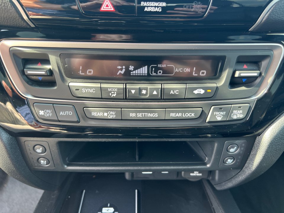 Certified 2024 Honda Ridgeline Black Edition image 18
