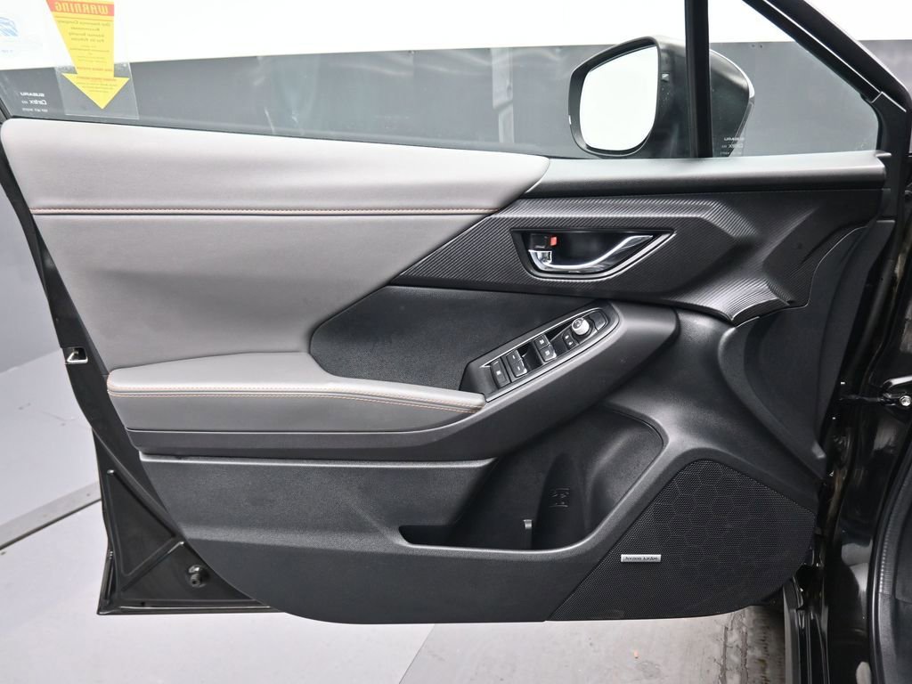 Used 2024 Subaru Crosstrek 2.5i Limited w/ Crosstrek Mirror Package AWD/4WD image 9