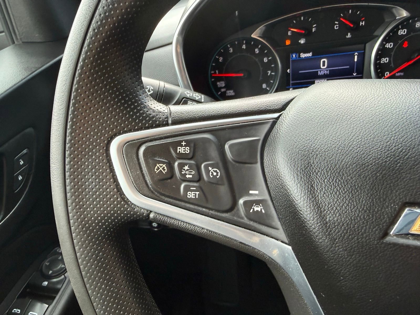 Used 2022 Chevrolet Equinox LT FWD image 32