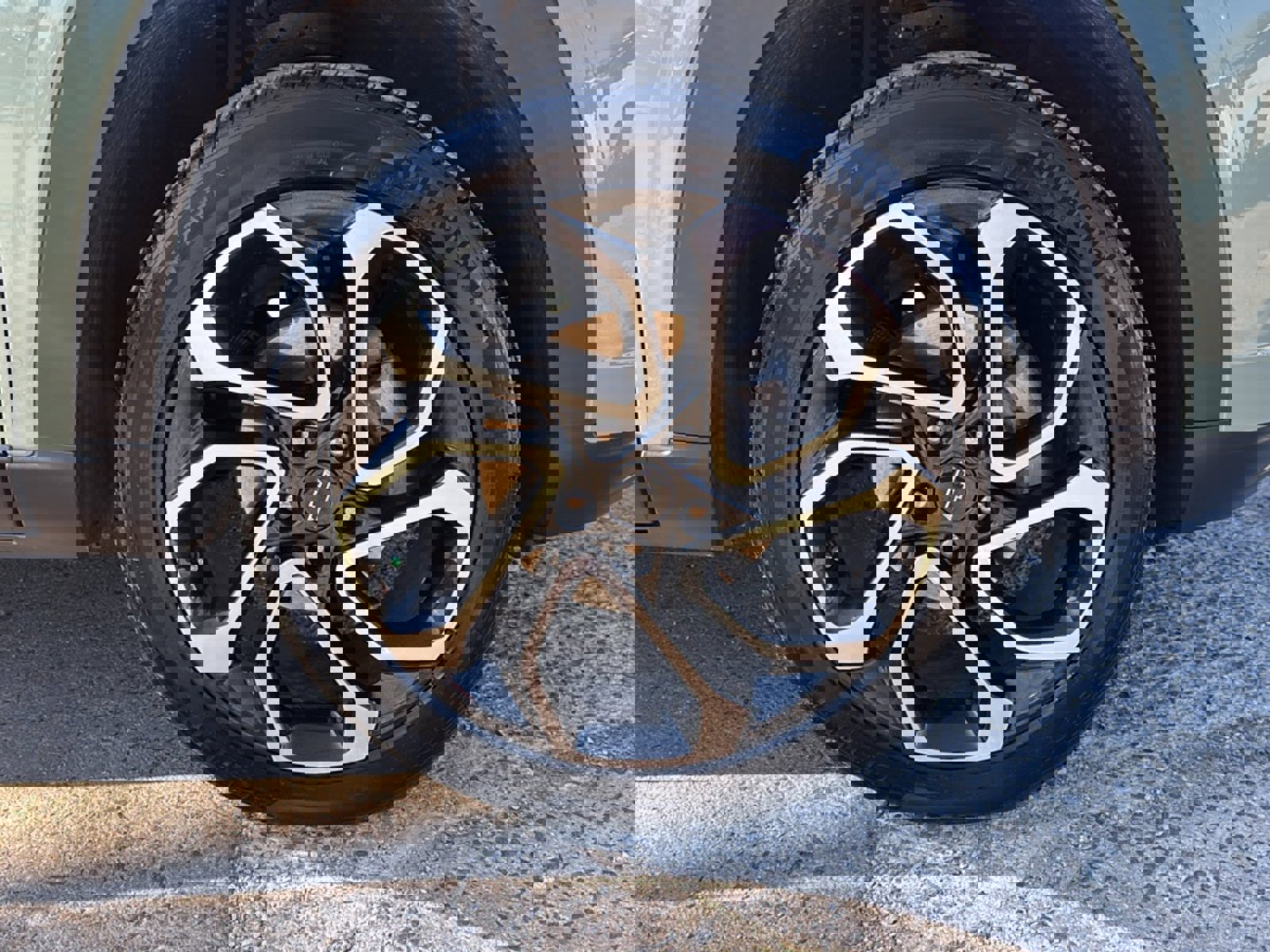 Used 2024 Chevrolet Trax RS w/ Driver Confidence Package image 39