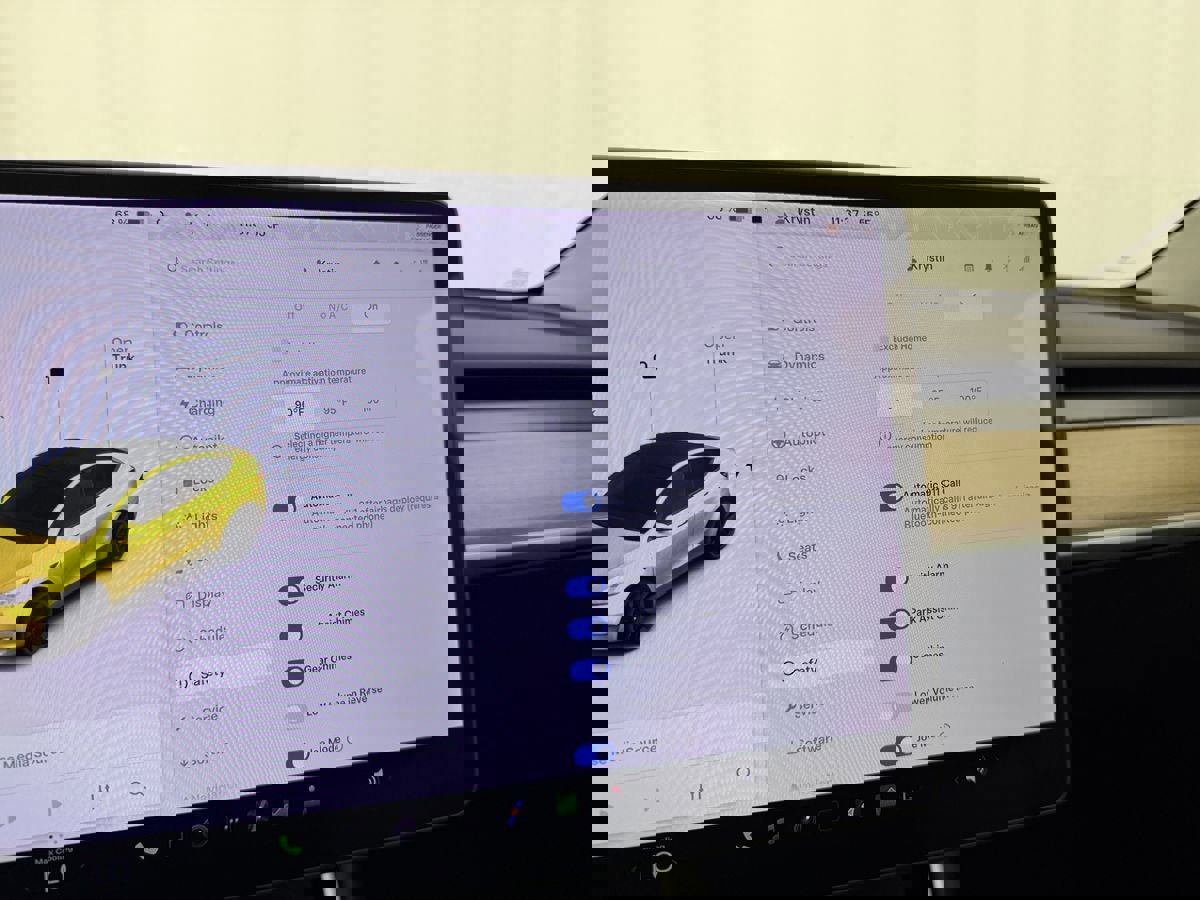 Used 2020 Tesla Model Y Long Range image 18