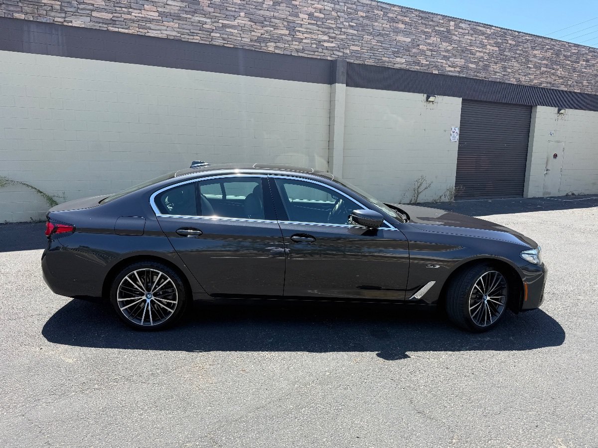 Used 2023 BMW 530e w/ Convenience Package RWD image 11