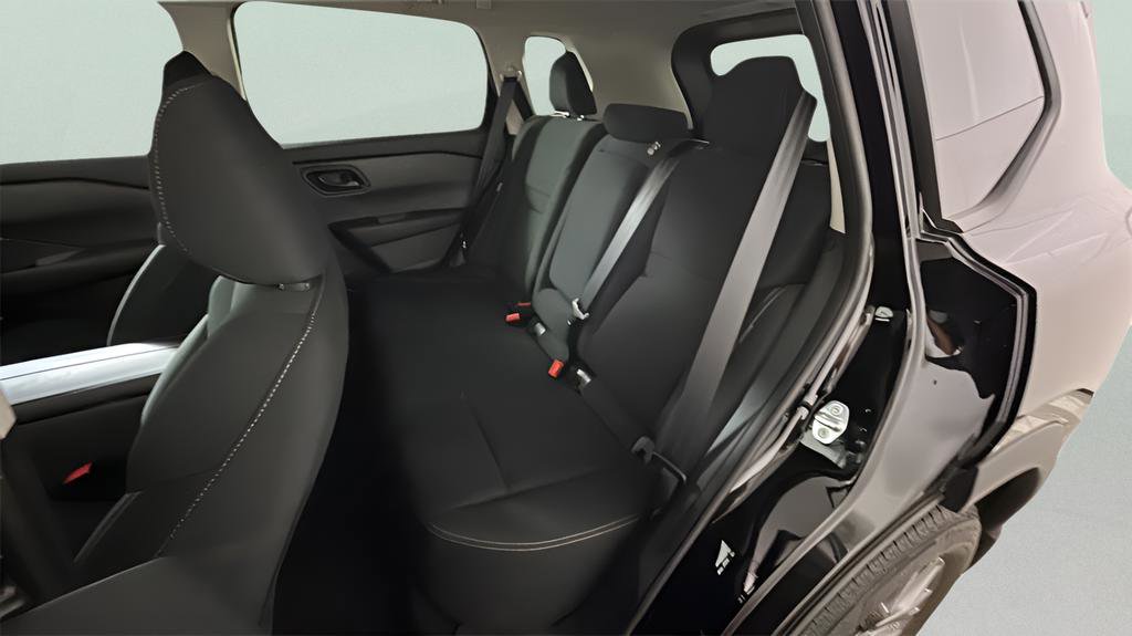 Used 2024 Nissan Rogue S image 22