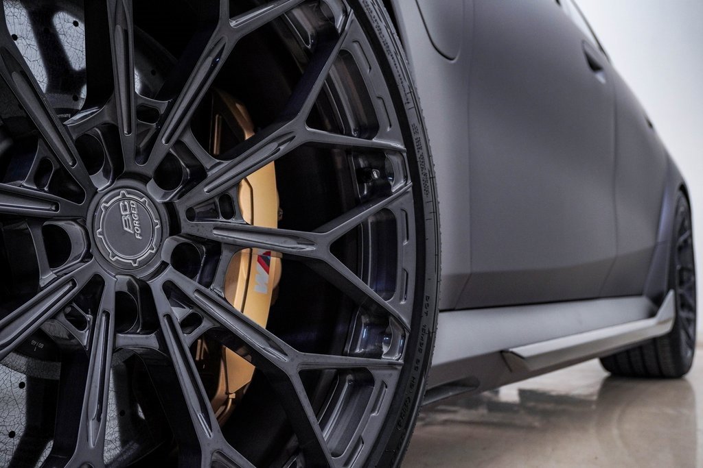 Used 2026 BMW M5 w/ Executive Package image 6