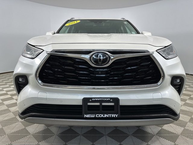 Used 2021 Toyota Highlander Platinum image 2