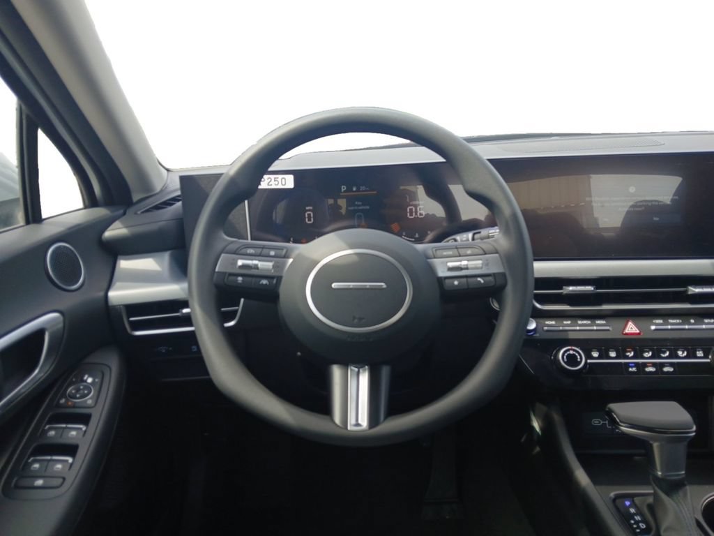 New 2026 Hyundai Sonata SE FWD image 12