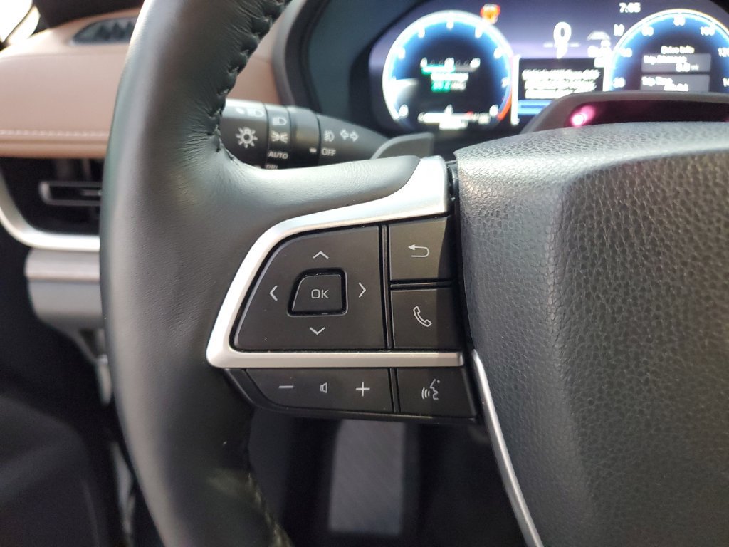 Used 2024 Toyota Grand Highlander AWD image 20