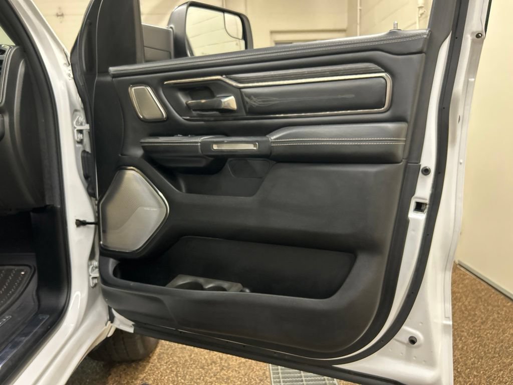 Used 2019 RAM 1500 Limited AWD/4WD image 16