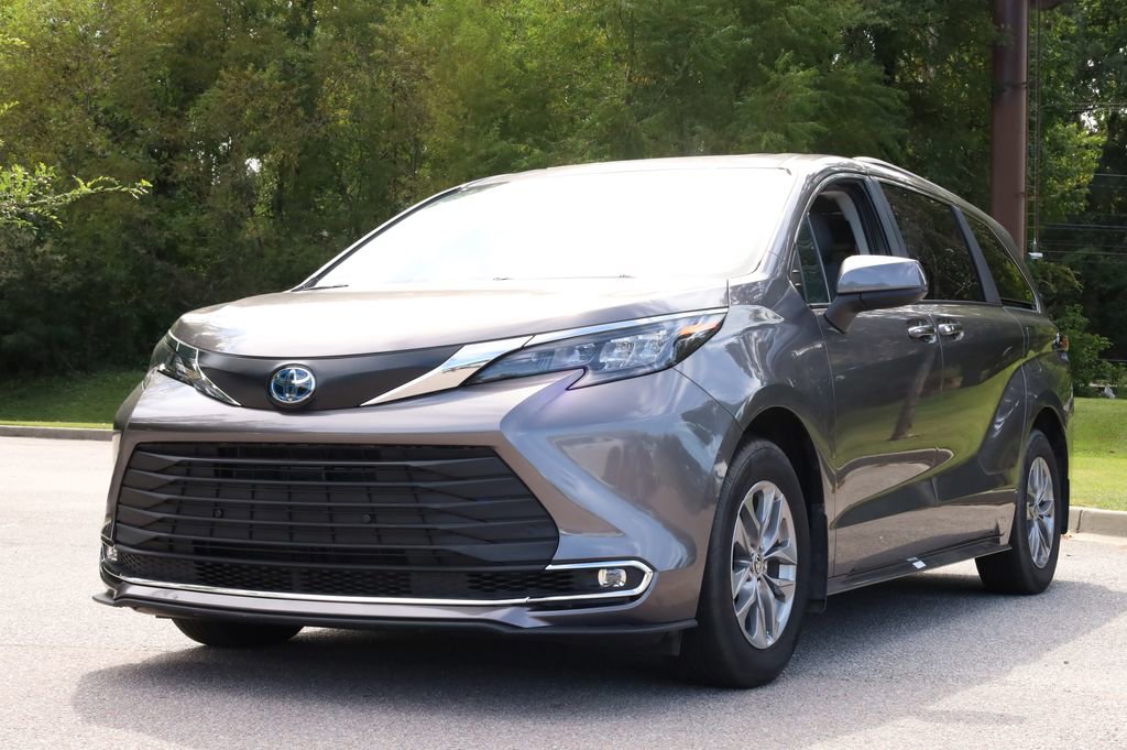 Used 2024 Toyota Sienna XLE
