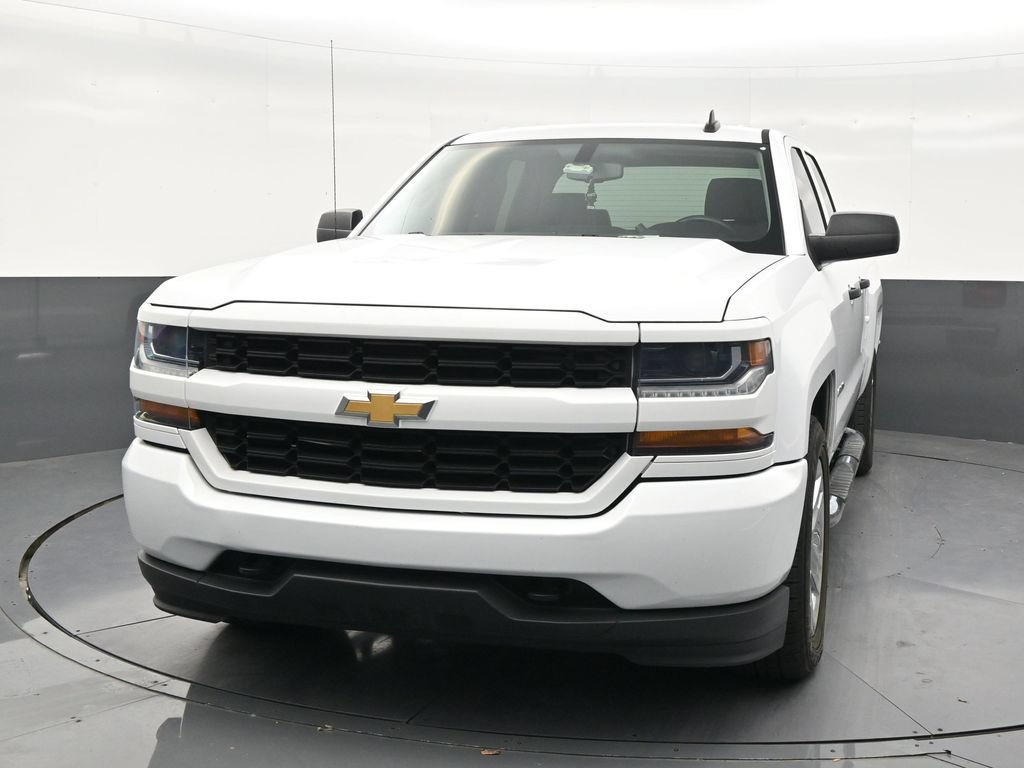 Used 2018 Chevrolet Silverado 1500 Custom w/ Custom Value Package RWD image 8