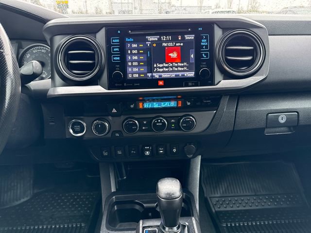 Used 2018 Toyota Tacoma TRD Off-Road image 24