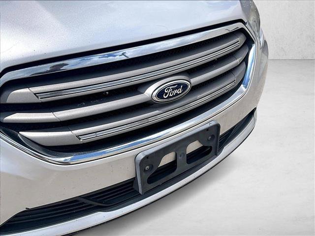 Used 2015 Ford Taurus SE FWD image 27