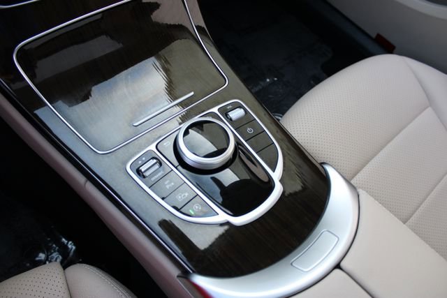 Used 2020 Mercedes-Benz C 300 Sedan image 17