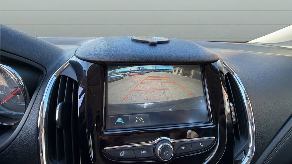 Used 2017 Chevrolet Cruze LT w/ Leather Package image 9