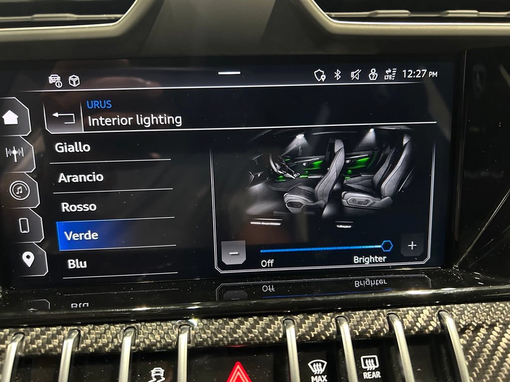 Used 2024 Lamborghini Urus Performante AWD/4WD image 23